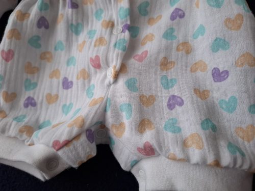 BébiNett - Wijhe Hart baba body napozó szivecskés hosszú ujjú