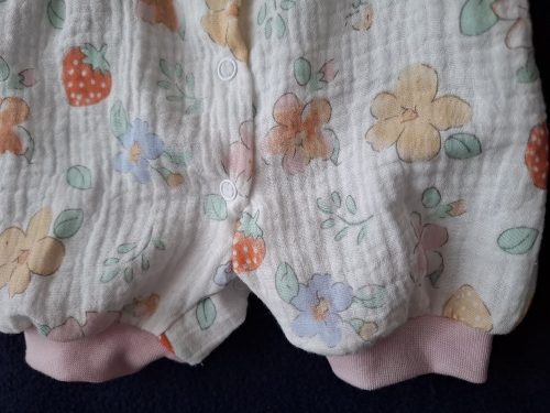 BébiNett - Edam baba body napozó virágos hosszú ujjú