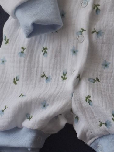 BébiNett -Auricho baba body napozó apró mintás kék hosszú ujjú