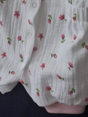 BébiNett -Tilburg baba body napozó apró mintás rózsaszín hosszú ujjú