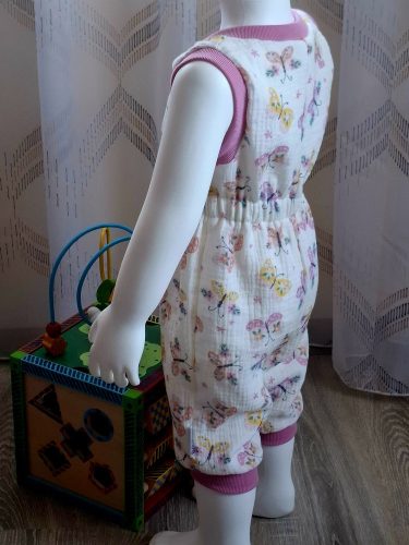BébiNett - Aduard baba napozó ujjatlan térdnadrágos lepkés