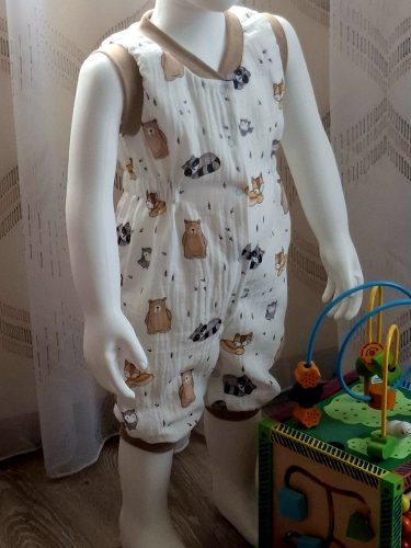 BébiNett - Makkum baba napozó ujjatlan térdnadrágos hódos