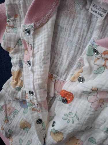 BébiNett - Ahlde baba body és napozó rövid ujjú virágos mintával