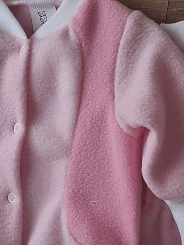 BébiNett - Drempt 2 részes baba együttes és HÁLÓZSÁK HELYETTESÍTŐ szett polárból rózsaszín