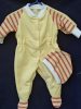 BébiNett - Ruurlo baba rugdalózó sapkával, raglán ujjú napsárga