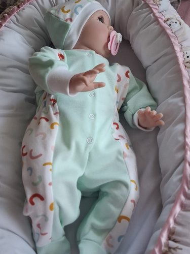 BébiNett - Duffel baba rugdalózó sapkával almazöld
