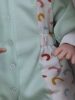 BébiNett - Duffel baba rugdalózó sapkával almazöld